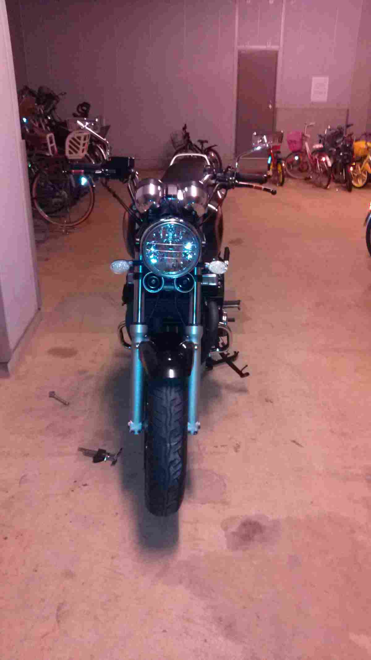 CB750の全体チェック。大学生でハーレーを降りて初めての4発ネイキッドバイクを購入。