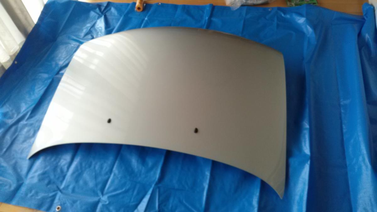 K11マーチのボンネット塗装