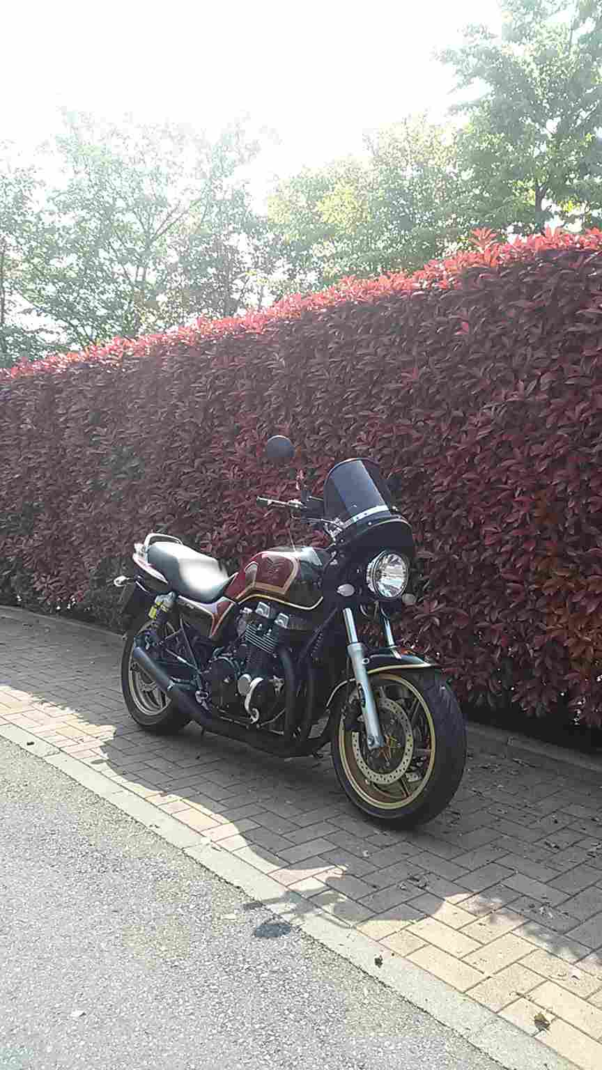 CB750 RC42に（ダサい）オリジナルフェンダー塗装